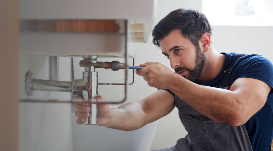 Faucet aerator cleaning/replacement in Ute Park, NM